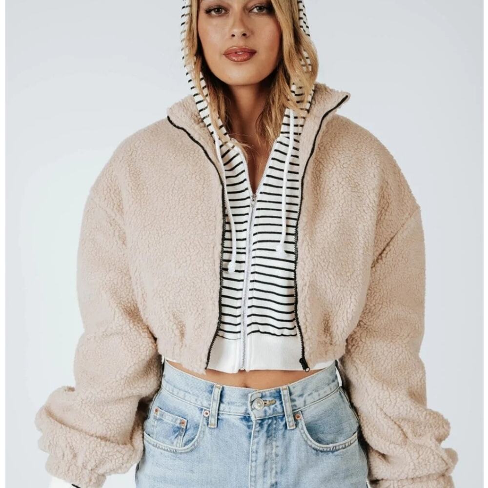 NWT Clad and Cloth Chai Faux Fur Cropped Jacket Cream Teddy Sherpa Fleece Large
